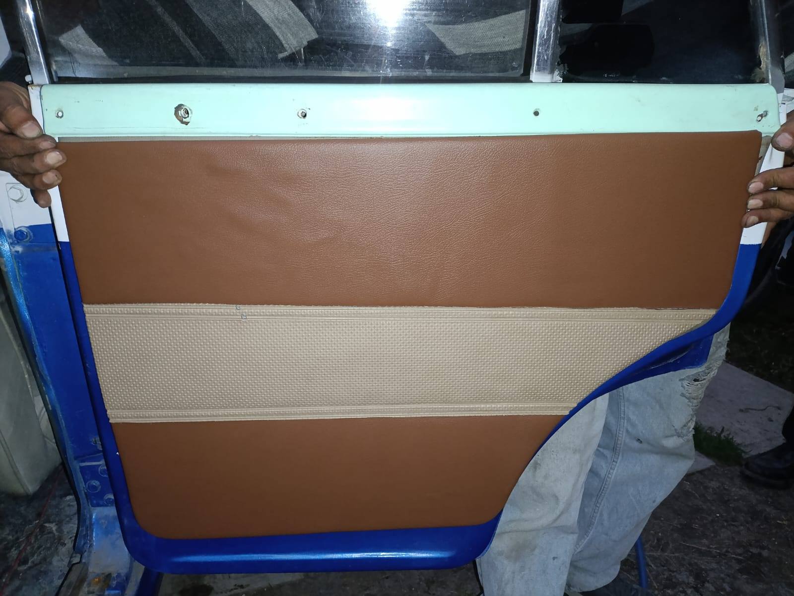 Panel de auto clásico restaurado - Proyecto 10